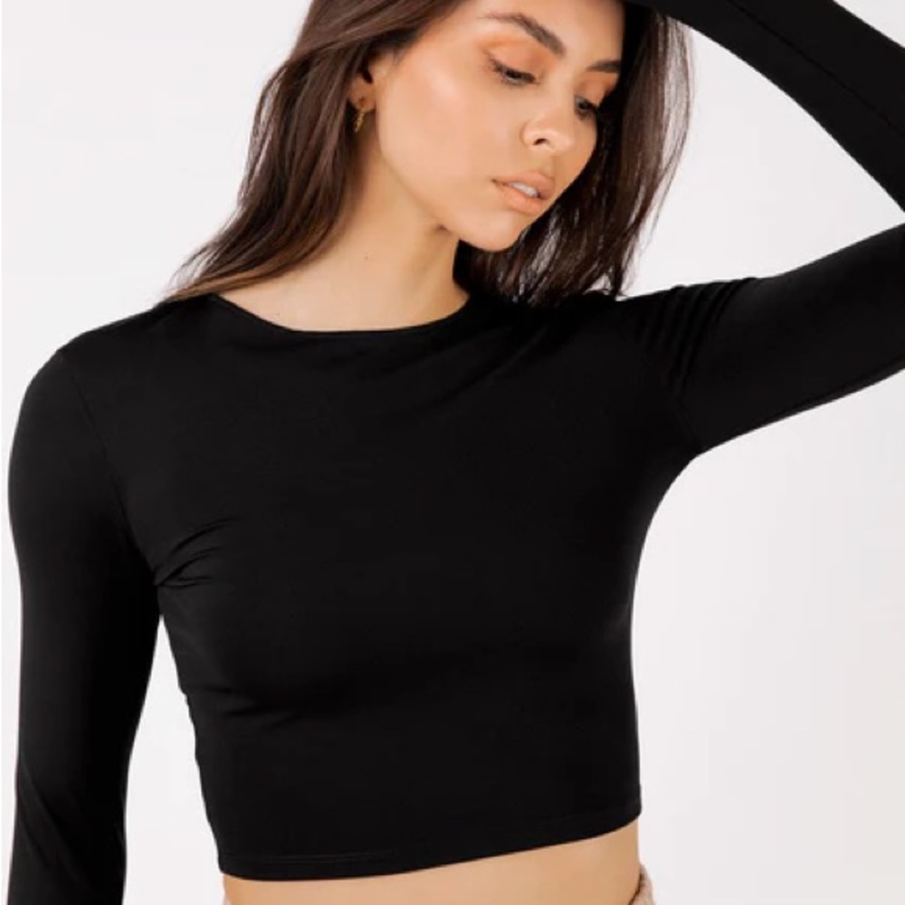 Black Long Sleeve Crop Top